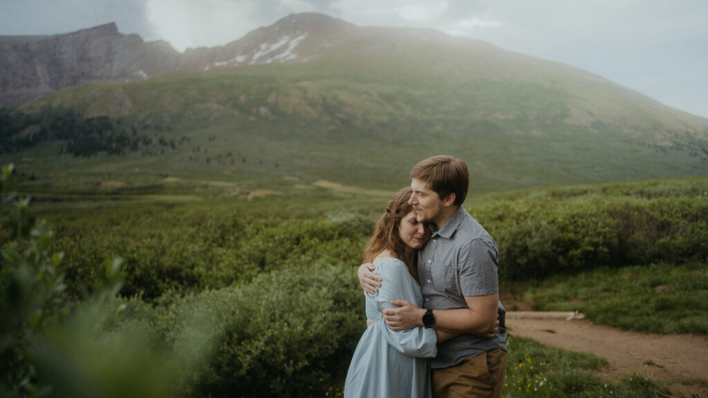 planning an elopement timeline: couple doing a hike on their elopement day